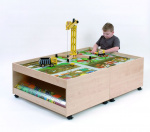Playing table with drawers 104x77x51 cm